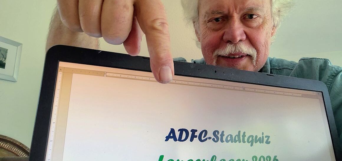 "Mitmachen - mitgewinnen": ＡＤＦＣ Langenhagen-Sprecher Dr. Reinhard Spörer (Bild) hat die 12 + 1 Fragen des Stadtquiz 2016 zusammen mit Heiko Niedziella entwickelt.  